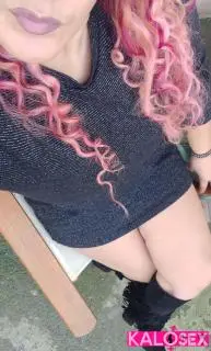 Ψηλή κοκκινομαλλα με ωραίες καμπύλες - 2