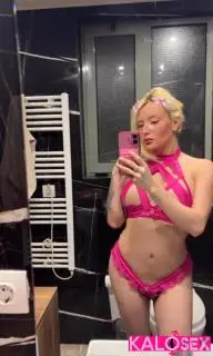 BELLA VALENTINA - IN TOWN FOR FEW DAYS JUST - 3