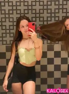 I am available for sexual appointments and massages. - 3