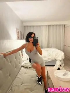 Διαθέσιμη συνοδός - 2