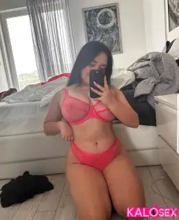 Escort available for paid sex - 3