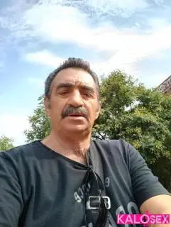 Άντρας 59 ετών προσφέρει ηδονή σε κύριες